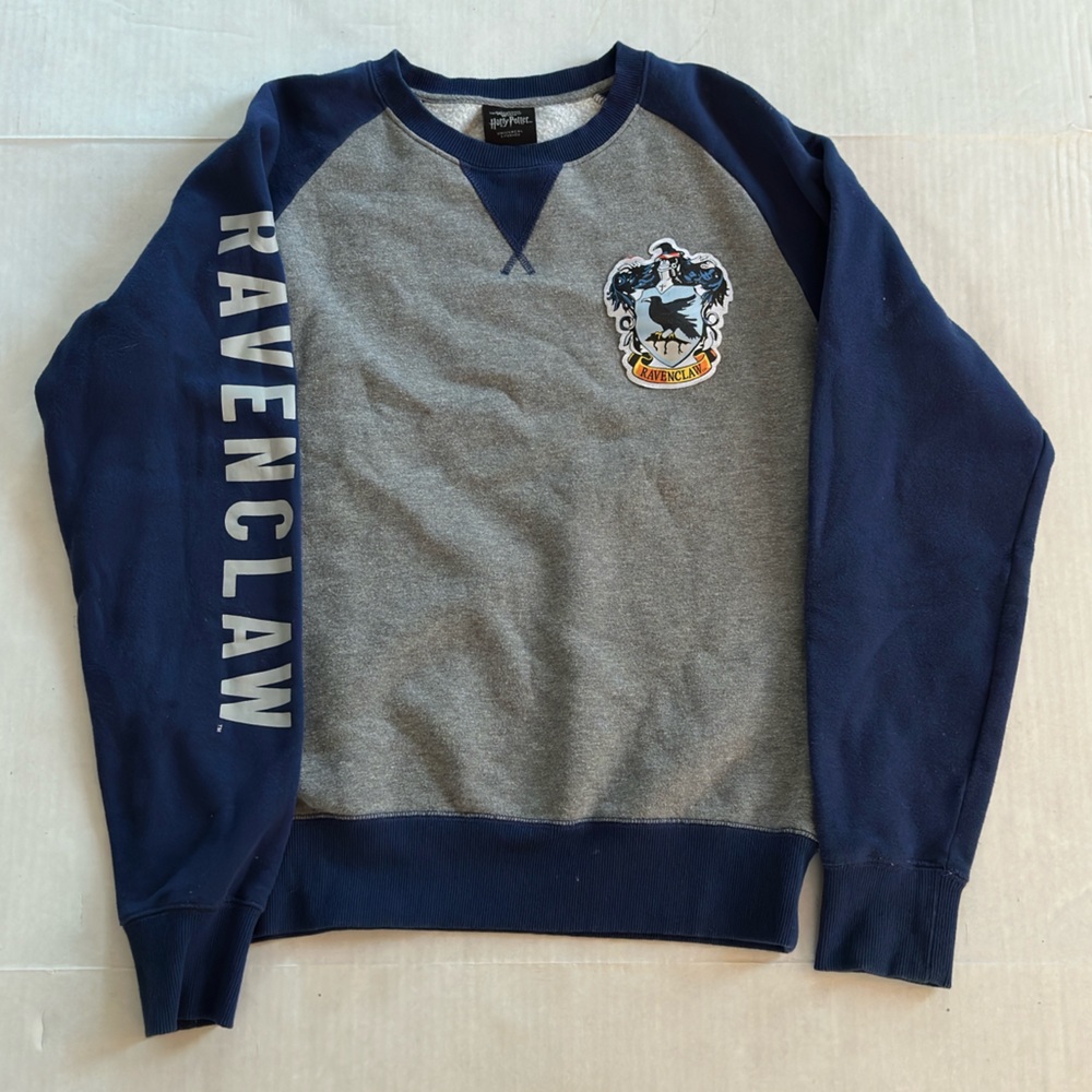 Universal Studios Wizarding World Harry Potter Ravenclaw Sweatshirt